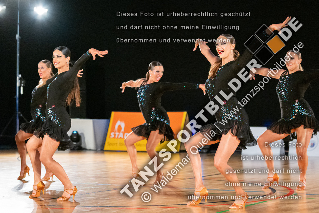 20250504-00599 | Hier finden Sie Tanz Bilder vom Latein und Standard Formationen tanzen. Sportbilder vom Tanzsport. Schöne Fotos und von Weltmeisterschaft, Europameisterschaft, Bundesliga, Regionalliga, Oberliga und Landesliga sowie von GOC Stuttgart, DanceComp, WM Bremen