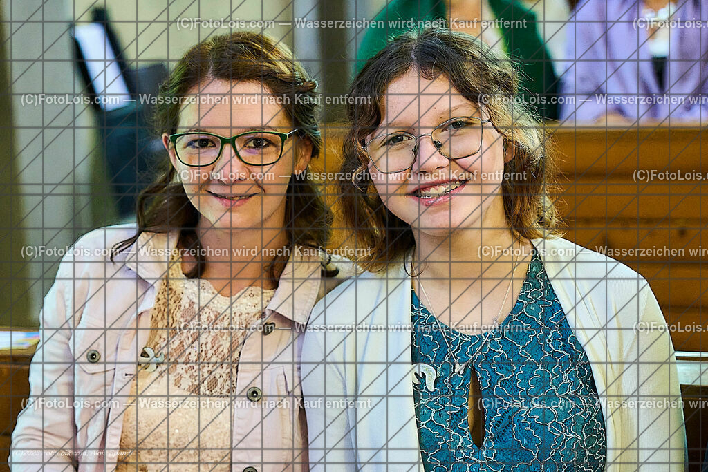 ALP2133_Pfarrfirmung Wieselburg | (C)FotoLois.com, Alois Spandl, Pfarrfirmung in Wieselburg mit Firmspender Eduard Gruber (ehemaliger Generalvikar der Diözese St. Pölten), Sa 3. Juni 2023.