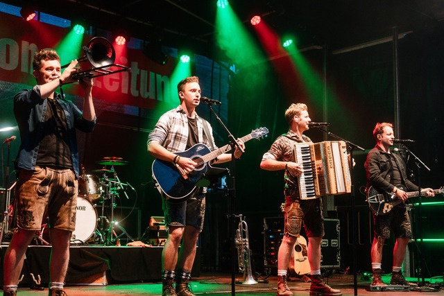 SR1_5458 | Hier finden Sie sämtliche Bilder aus der Admiral Bundesliga, oberösterreichischem Unterhaus und von weiteren Sportveranstaltungen.

Simon Reisinger - reisinger-simon.at - Realisiert mit Pictrs.com