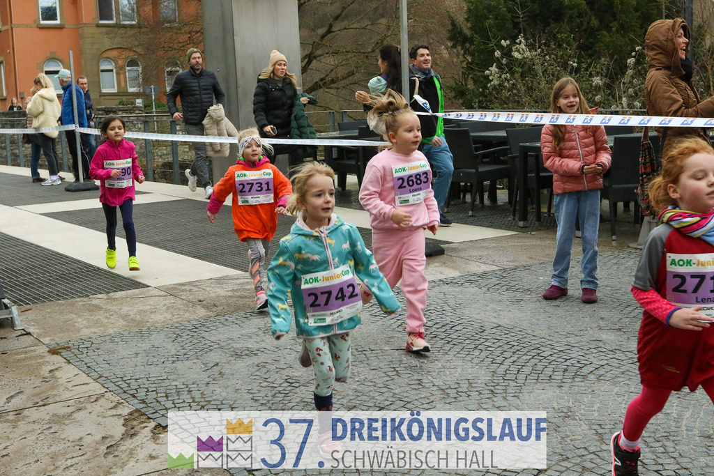 AOK JuniorCup 400m | 3Koenigslauf 2023 - Realisiert mit Pictrs.com