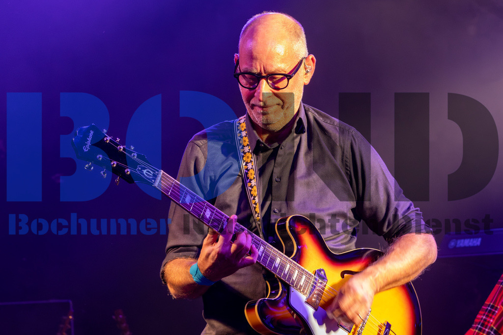 SES_GBAZEC20241227-22 | bond - Realisiert mit Pictrs.com