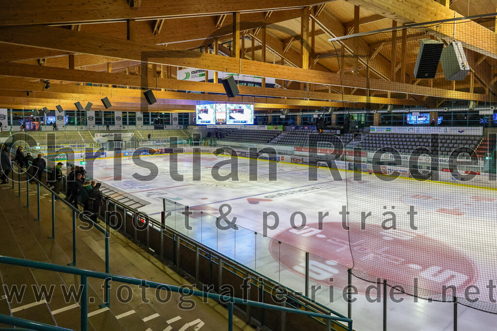 2025-11-30_008_TSV_Erding_gegen_EC_Peiting | Erding, Deutschland, 30.11.2025:Eishockey, Oberliga Süd 2025 / 2026, 22. Spieltag, TSV Erding gegen EC Peiting, Endergebnis: 5:1Foto: Christian Riedel / fotografie-riedel.net