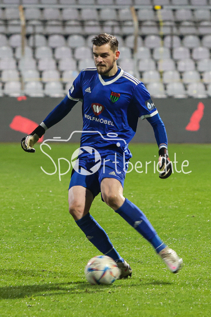 FC Bayern Amateure - 1. FC Schweinfurt | Bennet SCHMIDT (FCS #1) am Ball