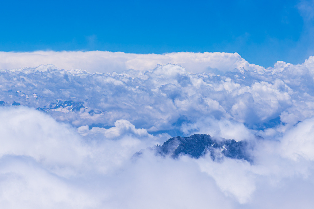 Blick von der Zugspitze bei Garmisch-Partenkirchen in Bayern | Blick von der Zugspitze bei Garmisch-Partenkirchen in Bayern.
