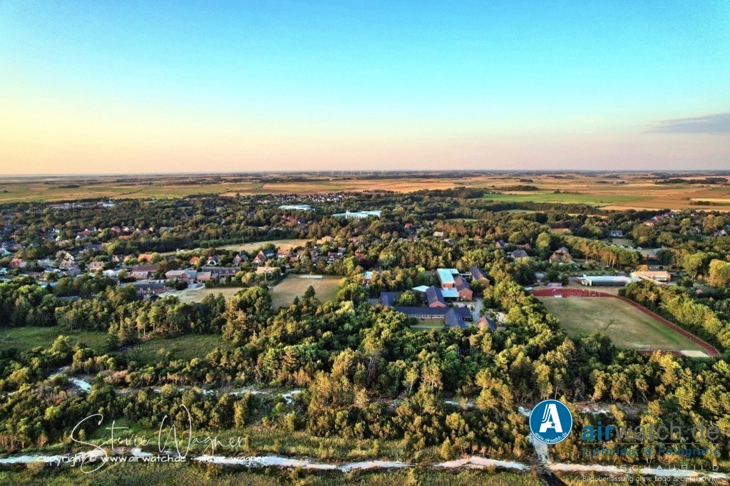 St.Peter-Ording - Boehl | Entdecken Sie atemberaubende Luftbilder und Fotografien auf airwatch.de - Tauchen Sie ein in eine Welt voller faszinierender Aufnahmen aus der Vogelperspektive.