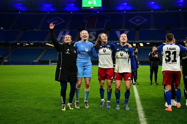 Fußball I Frauen I Saison 2025-2026 I DFB-Pokal I Achtelfinale I Hamburger SV - Bayer 04 Leverkusen I 18564 | Der Sportfotograf. - Realisiert mit Pictrs.com