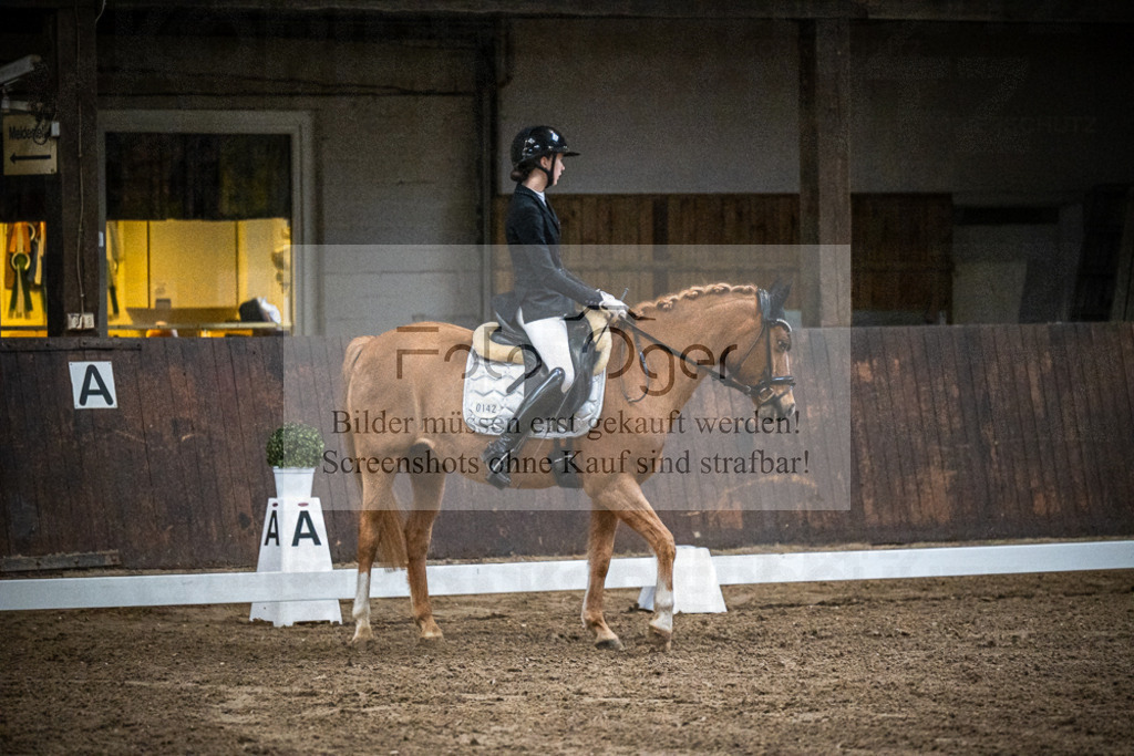 DOS_1620 | Entdecke hochwertige Reitturnierfotos von Foto Oger. Professionell, emotional und authentisch – jetzt Lieblingsmomente im Shop bestellen.Deutschlandweite Turnierfotografie. - Realisiert mit Pictrs.com