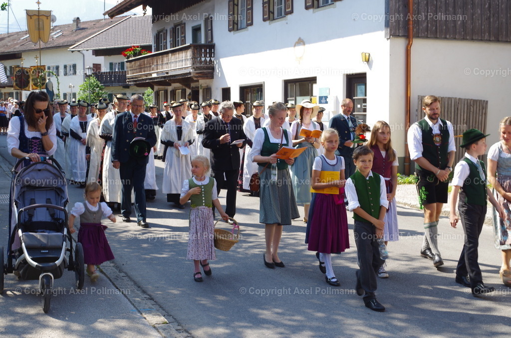 IMGP3829 | fotografiert von Axel PollmannLeonhardi Wallfahrt Benediktbeuern und Murnau, Fronleichnam, Fasching, Landschaft im Loisachtal und Benediktbeuern  - Realisiert mit Pictrs.com
