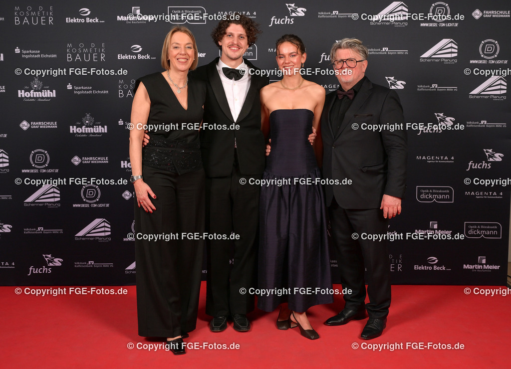 20250208-fge-hofball-0183 | Hofball der FGE am 08.02.2025 im Alten Stadttheater in Eichstätt. - Realisiert mit Pictrs.com