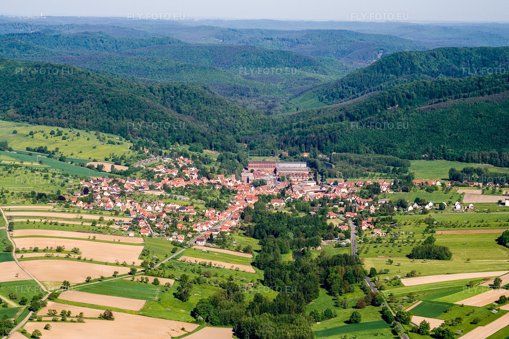 Vue aérienne: Vue de la ville à Zinswiller dans le département Bas Rhin, France. Photo: IMG_10850.jpg prise le 12/05/2008 par Werner Riehm/FLY-FOTO.euRésolution de l'original: 3456 x 2304 px