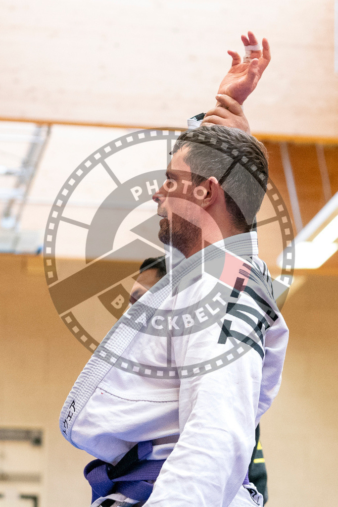 20231118PBB10876 | Fighters compete during the AJP Tour 600 Frankfurt Championship in Frankfurt/Main, Germany, on November 18, 2023.