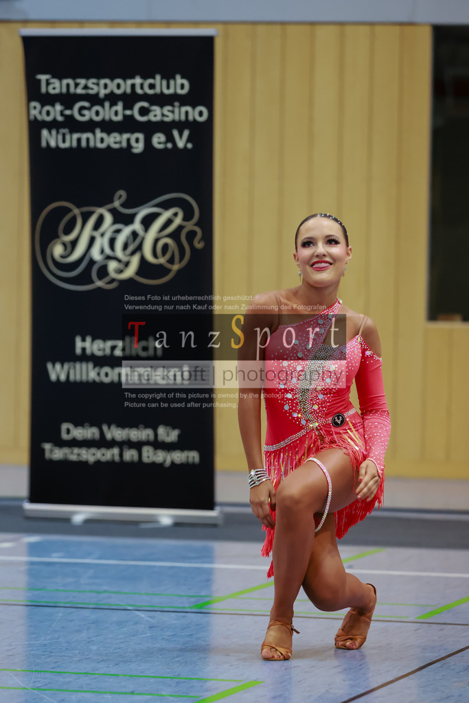 20260307_Solo-Forma_BL2_Nbg09483 | Tanzsportbilder, Standardtanz, Lateintanz, WDSF, DTV, LTVB, dancecomp, goc, hessen tanzt, blaues band der spree, walzer, tango, wiener walzer, slowfox, quickstepp, samba, rumba, cha-cha-cha, paso doble. jive, hd-kroft photography, turniertanzsport