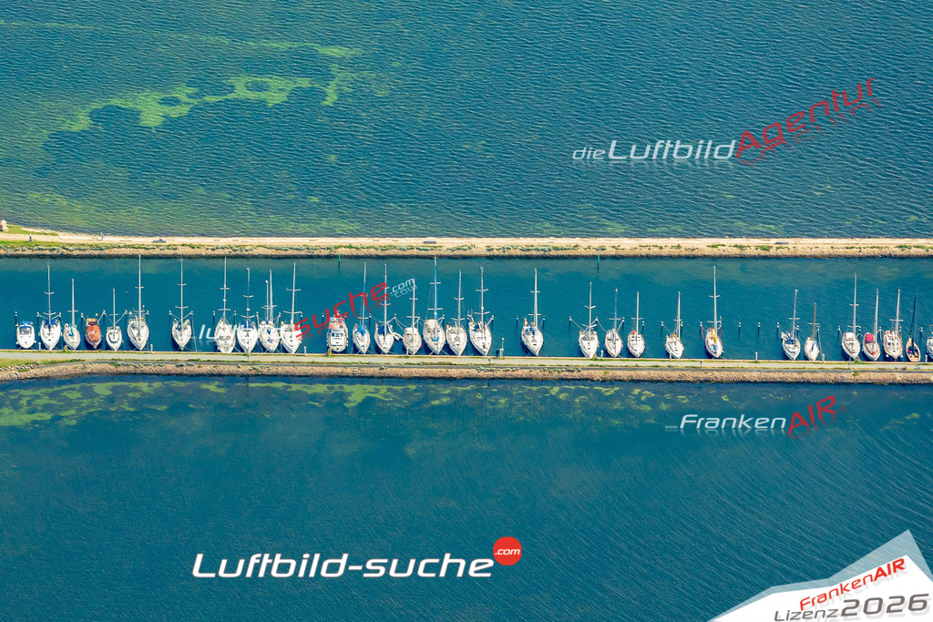 Schöne Luftaufnahme als Geschenk in Orth Fehmarn - Die Luftbildaufnahme wurde 2025 vom UL-Flugzeug heraus erstellt ( keine Drohne ) - Hochauflösende Luftaufnahme -Nicht vergleichbar mit Google Maps oder Satelittenbilder- Die Geschenkidee !Mit Lizenz und Bildrechte bestellbar