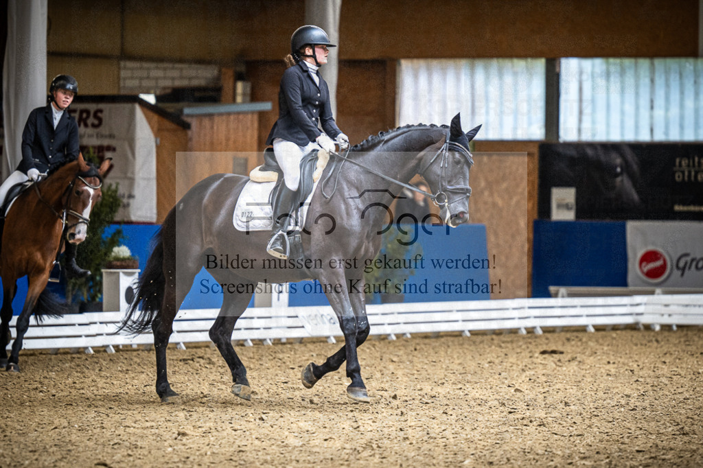 DOS_1680 | Entdecke hochwertige Reitturnierfotos von Foto Oger. Professionell, emotional und authentisch – jetzt Lieblingsmomente im Shop bestellen.Deutschlandweite Turnierfotografie. - Realisiert mit Pictrs.com
