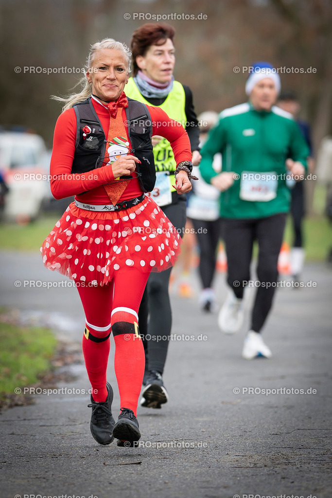 Bonner Nikolauslauf in Bonn, 08.12.2024 | Impressionen vom Bonner Nikolauslauf am 08.12.2024 in Bonn (Freizeitpark Rheinaue). Foto: BEAUTIFUL SPORTS/Axel Kohring