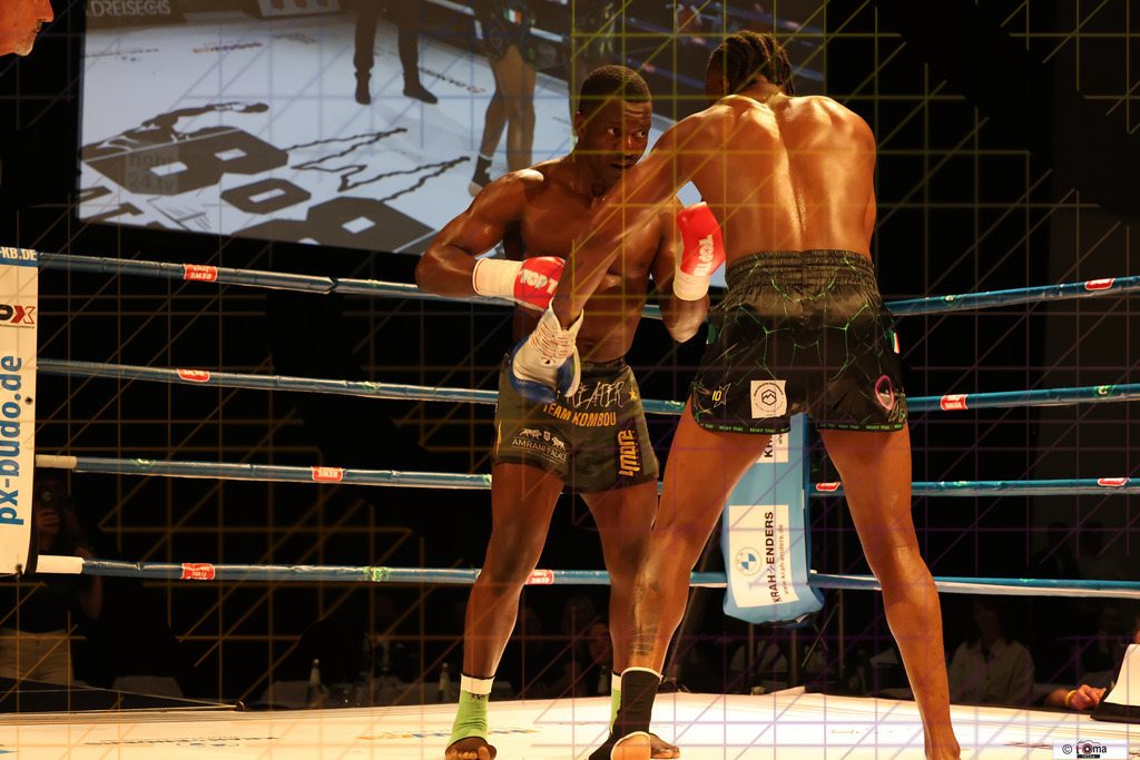Finale Akingbade vs Kombou 25.04.2026 tomafocus Tb00140 | professionelle Sport- und Eventfotografie von Tomafocus – dynamische Bilder, emotionale Momente und hochwertige Aufnahmen für jeden Anlass. - Realisiert mit Pictrs.com