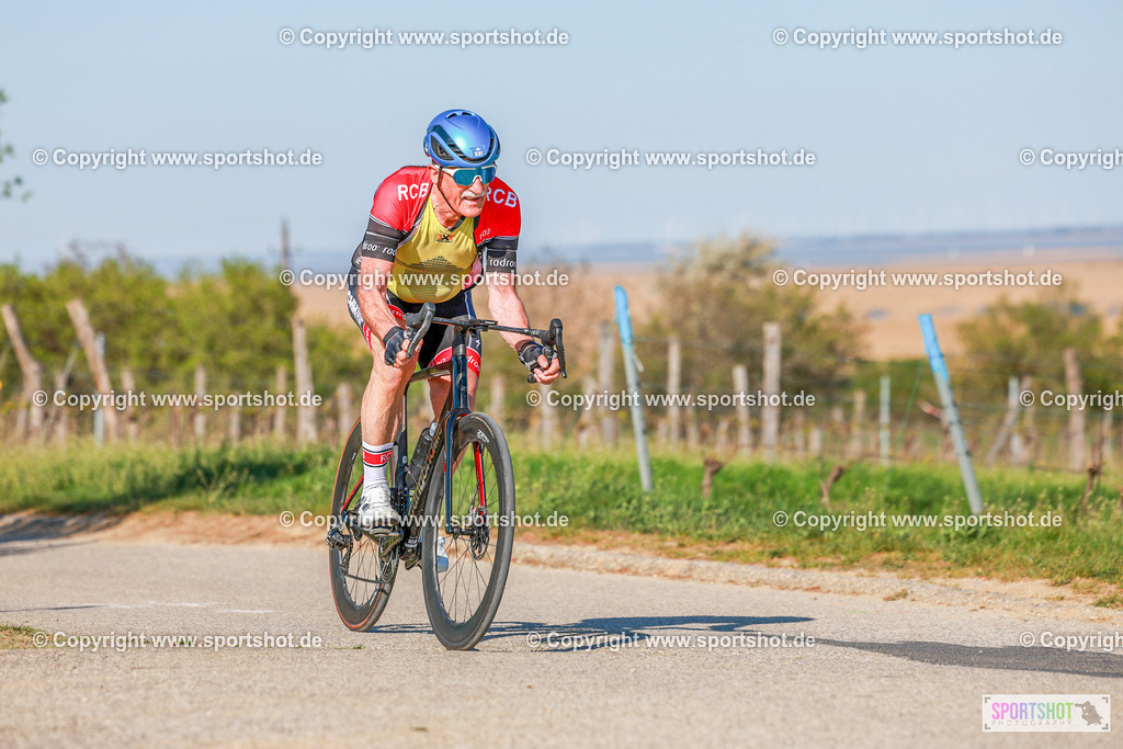 716_AR6_8299 | Neusiedlersee Radmarathon 2026@sportshot_your_pictrs #yourpictures#roadtowm2029 #nrm #neusiedlerseeradmarathon #neusiedlersee #neusiedlerseetourismus #burgenland #mörbisch #nrm26 #burgenlandtourismus #voglundco #poweredbyburgenlandtourismus #radsport #rad #marathon #ucigranfondo #visitburgenland #ucigranfondoworldseries