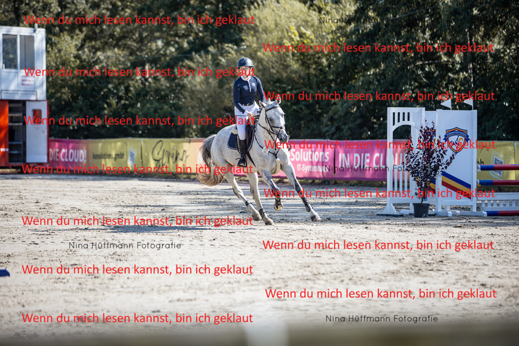 BK1A7057 | Turnierbilder Turnierfotos Nina Hüffmann Turnierfotografie Pferdefotografie Tierzeichnung Haustierzeichnung Pferdezeichnung Hundezeichnung Videograf  - Realisiert mit Pictrs.com