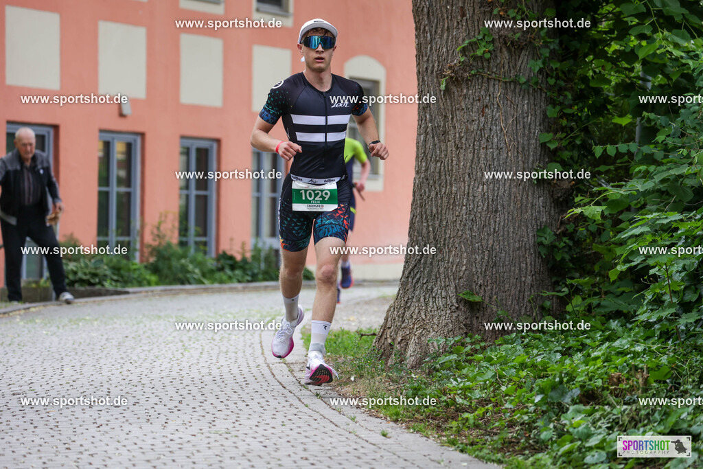 KSZ_3929 | Stadttriathlon Erding 2025. #yourpictrs #sportshot_your_pictrs @Sportshotphotography #stadttriathlonerding Copyright: www.sportshot.de