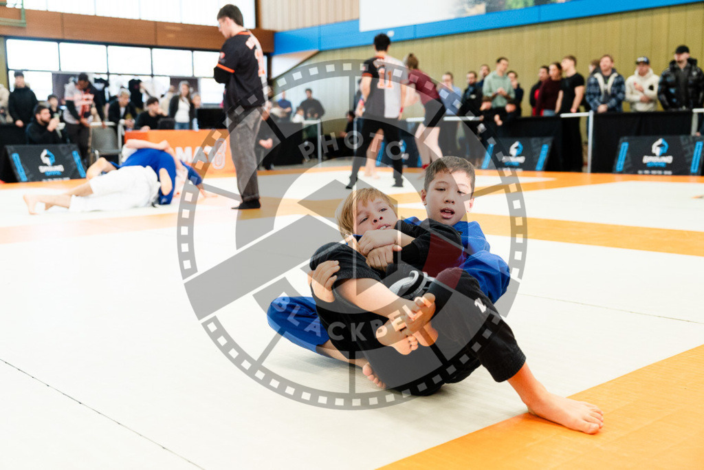 20251122PBB10255 | Athletes compete during the Grappling Industries Berlin Jiu-Jitsu and Grappling Championship, on November 22, 2025 in Berlin, Germany. © photoblackbelt