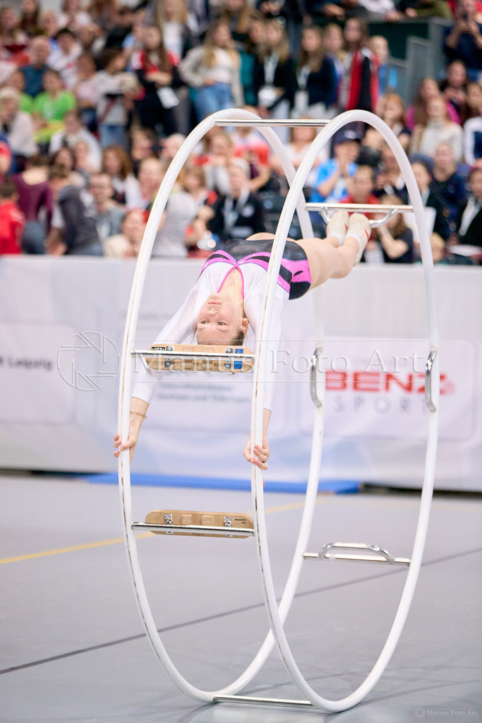 A-DSC01701 | Professionelle Sportfotografie in Hamburg, Schleswig-Holstein und Niedersachsen – spezialisiert auf Rhönrad, Geräteturnen, Leistungsturnen und rhythmische Sportgymnastik. Bundesweite Begleitung von Rhönrad-Events. Jetzt Sport-Fotos - Realisiert mit Pictrs.com