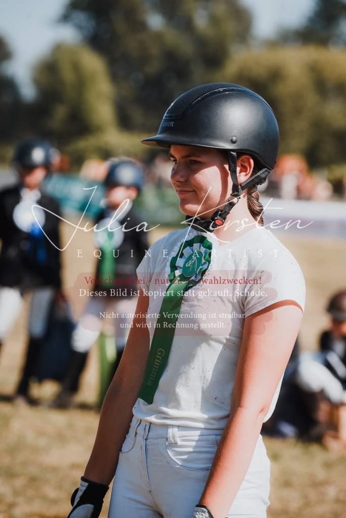 DSC_6371 | Pferde- und Turnierfotografie in Westsachsen. Pferdeportraits, Auftragszeichnungen und intuitive Kunst.