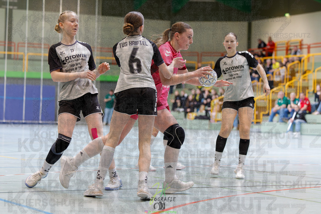 Hessenmeisterschaft wJC - Spiel um Platz 3; TuS Kriftel - SG Schenklengsfeld | Hessenmeisterschaft wJC - Spiel um Platz 3; TuS Kriftel - SG Schenklengsfeld am 22.03.2025 in Biedenkopf (Sporthalle Lahntalschule)Photo © 2025 - Jörg Heinrich - Realisiert mit Pictrs.com