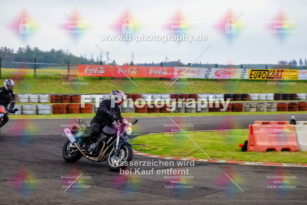 OBK-5247 | Hier findet Ihr Bilder von Touristenfahrten auf der Nürburgring Nordschleife oder von anderen Veranstaltungen die ich besucht habe. Viel Spass beim Durch Schauen 