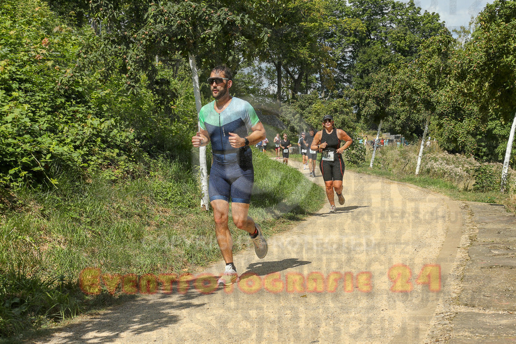 250824_1240_EX1_0127 | Sportfotografie im Rhein-Sieg Kreis, Köln, Bonn, NRW, Rheinland Pfalz, Hessen, etc. Unser Tätigkeitsfeld umfasst den Laufsport vom Volkslauf über den Marathon, Duathlon, Triathon bis zum Ultralauf wie Kölnpfad Ultra oder Schindertrail.