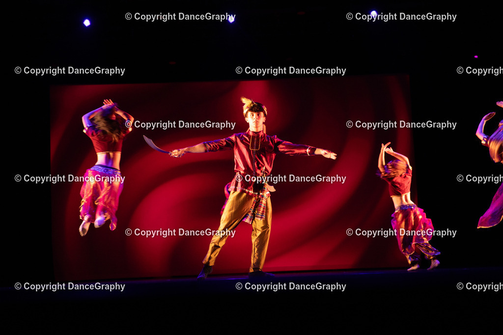 GPHY4086 | DanceGraphy - Realisiert mit Pictrs.com