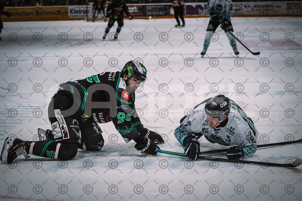 Alligators_vs_Lindau_21_12_2025-087 | Höchstadt Alligators Fotogalerie: Eishockey-Action aus Franken. Professionelle Spielfotos, Portraits & Stadionbilder zum Download. Jetzt entdecken! - Realisiert mit Pictrs.com