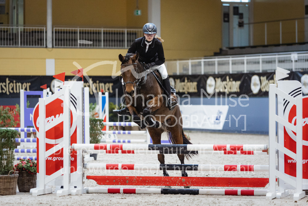 221112_Warstein_E-Stil-437 | Deine schönsten Turniermomente als professionelle Fotos! Entdecke hochwertige Pferdesport-Fotografie im Online-Shop. Jetzt Fotos finden & bestellen!