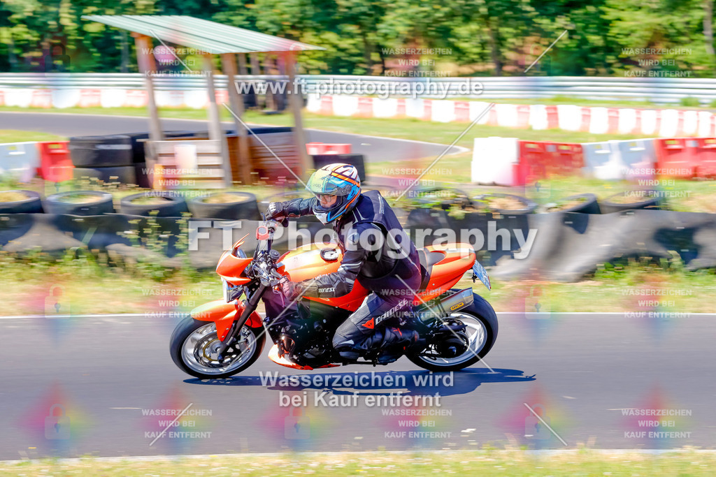 _MOT9304 | Hier findet Ihr Bilder von Touristenfahrten auf der Nürburgring Nordschleife oder von anderen Veranstaltungen die ich besucht habe. Viel Spass beim Durch Schauen 