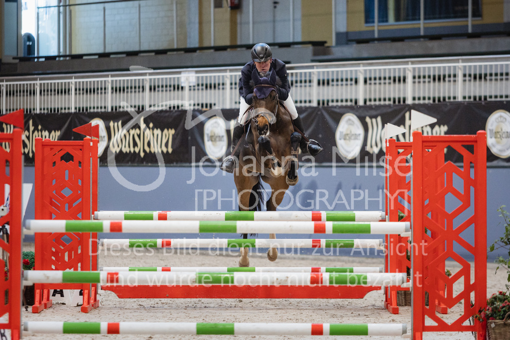 221216_Warstein_SprPfL-103 | Deine schönsten Turniermomente als professionelle Fotos! Entdecke hochwertige Pferdesport-Fotografie im Online-Shop. Jetzt Fotos finden & bestellen!