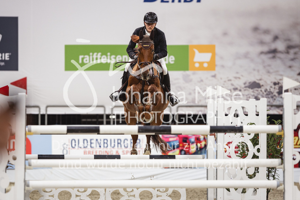 231028_Oldenburg_S1-Spr_Amateure-130 | Deine schönsten Turniermomente als professionelle Fotos! Entdecke hochwertige Pferdesport-Fotografie im Online-Shop. Jetzt Fotos finden & bestellen!