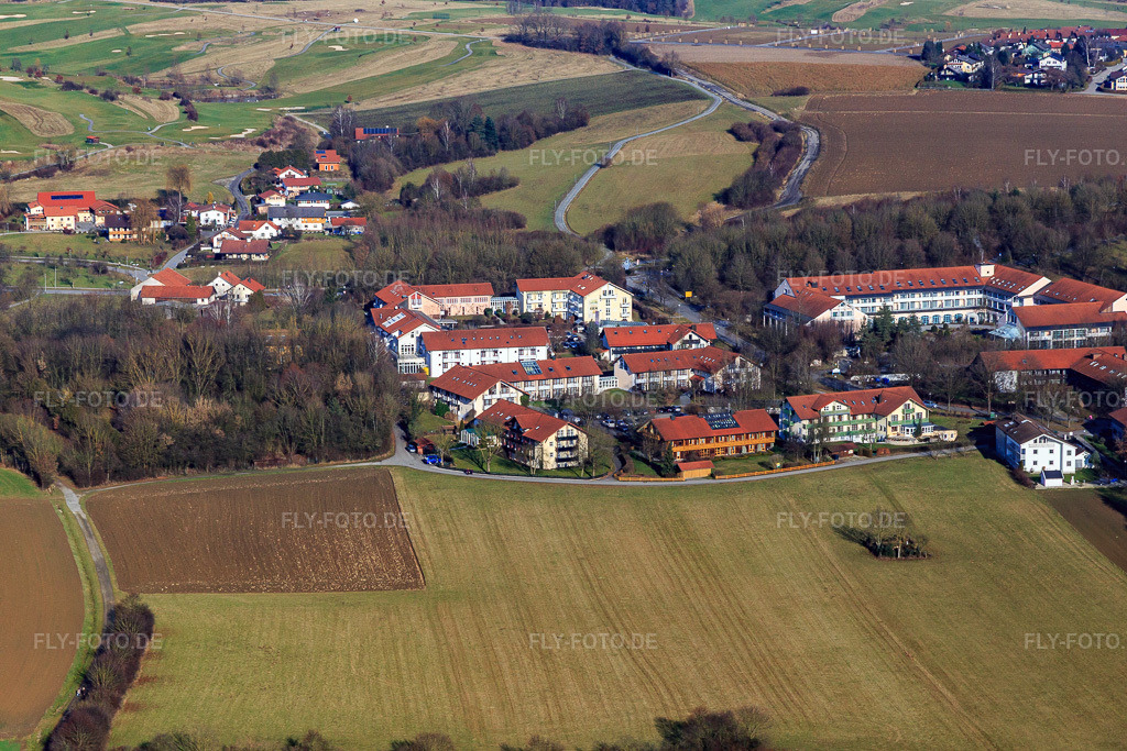 Luftbild: Hotel Hotel Sankt Leonhard, An der Brunnader und Hotel Eckershof Garni GmbH im Kurort von Südwesten im Ortsteil Aunham in Bad Birnbach im Bundesland Bayern in Deutschland.Foto: IMG_095948.jpg vom 29.12.2016 durch Werner Riehm/FLY-FOTO.deHotel Sankt Leonhard | Ihr Hotel in Bad BirnbachWWW.BRUNNADER.DEWWW.ECKERSHOF.DE