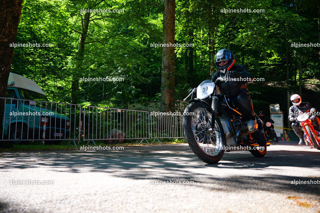 P1026101 | Erleben Sie atemberaubende, hochqualitative Fotos Ihrer Fahrt entlang der malerischen Alpenstraßen. Besuchen Sie alpineshots.com, um professionelle Aufnahmen Ihrer unvergesslichen Reise zu finden und zu kaufen - Realisiert mit Pictrs.com