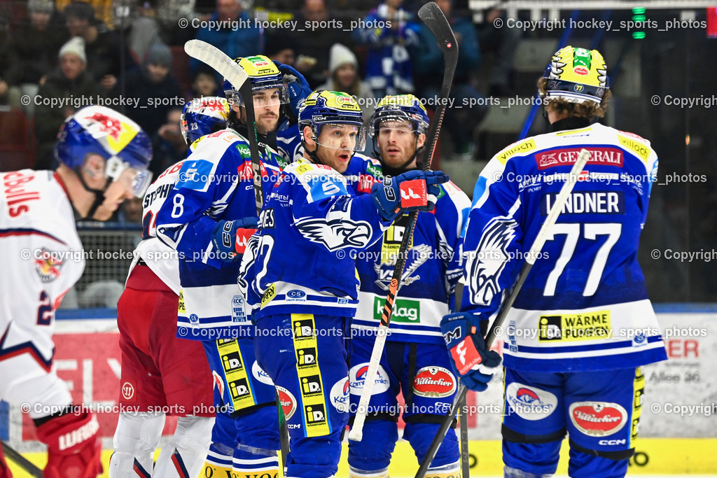 EC IDM Wärmepumpen VSV vs. EC Red Bull VSV | Jubel EC VSV, #77 Philipp Lindner EC VSV, #72 John Hughes EC VSV, #16 Kevin Hancock EC VSV, #8 Maximilian Rebernig EC VSV, EC IDM Wärmepumpen VSV vs. EC Red Bull VSV, EC IDM Wärmepumpen VSV vs. EC Red Bull Salzburg am 16.01.2026 in Villach (Stadthalle Villach), Austria, (Photo by Bernd Stefan)