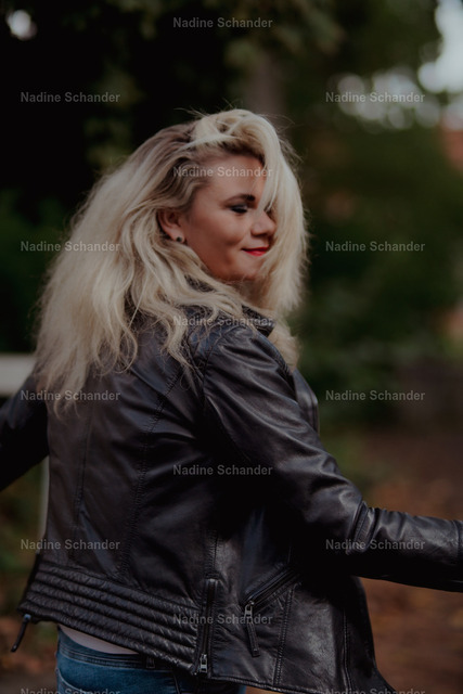 ABC02221 | Nadine Schander – Selbstständige Fotografin & professionelle Visagistin Raum Hohenlohe, Öhringen/ Bretzfeld und Neuenstadt ... Spezialisiert auf individuelle Make-up-Looks und hochwertige Fotografie. Business,- Portrait,- Beautyfotografie..