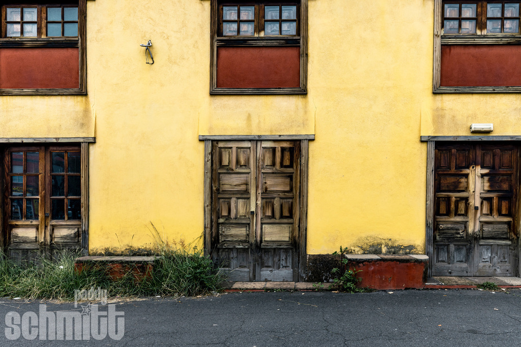 PS-Fassaden-Kanaren-2026-19 | Entdecke die größte Bildgalerie der Region mit Fotografien aus dem Allgäu, der Bodenseeregion, Oberschwaben, dem Donautal und der Schwäbischen Alb. Landschaften, Luftaufnahmen und Reisefotografie als Wandbild und Fotokunst. - Realisiert mit Pictrs.com