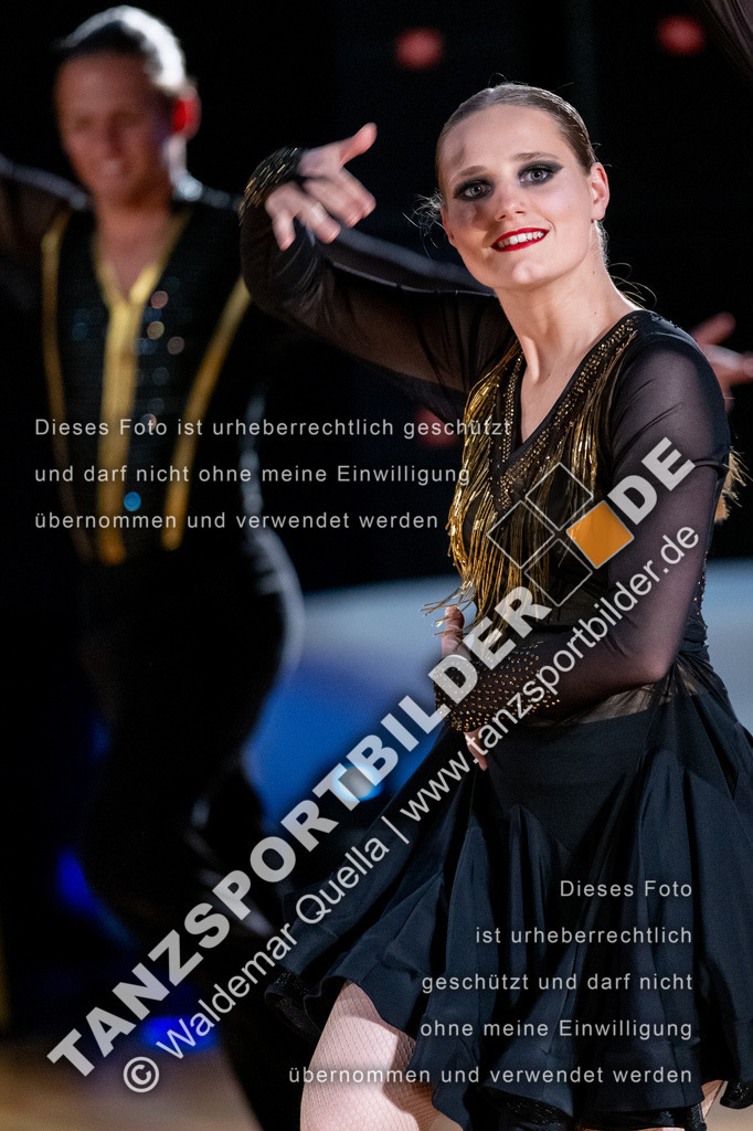20250503-00790 | Hier finden Sie Tanz Bilder vom Latein und Standard Formationen tanzen. Sportbilder vom Tanzsport. Schöne Fotos und von Weltmeisterschaft, Europameisterschaft, Bundesliga, Regionalliga, Oberliga und Landesliga sowie von GOC Stuttgart, DanceComp, WM Bremen