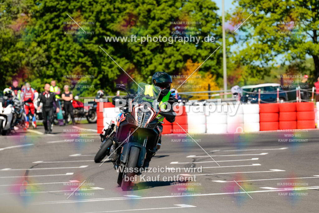 Moto-TeamOBK-21566 | Hier findet Ihr Bilder von Touristenfahrten auf der Nürburgring Nordschleife oder von anderen Veranstaltungen die ich besucht habe. Viel Spass beim Durch Schauen 