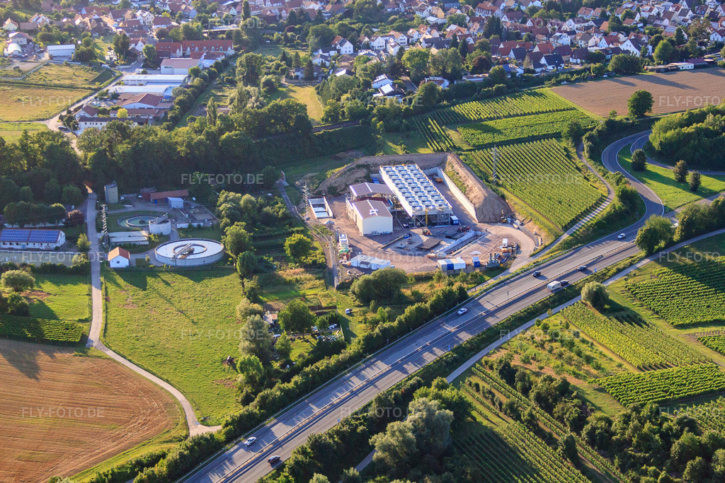 Luftbild: Geothermieanlage der Pfalzwerke geofuture GmbH bei Insheim an der A65 in Insheim im Bundesland Rheinland-Pfalz in Deutschland. Foto: IMG_51026.jpg vom 22.07.2012 durch Werner Riehm/FLY-FOTO.de