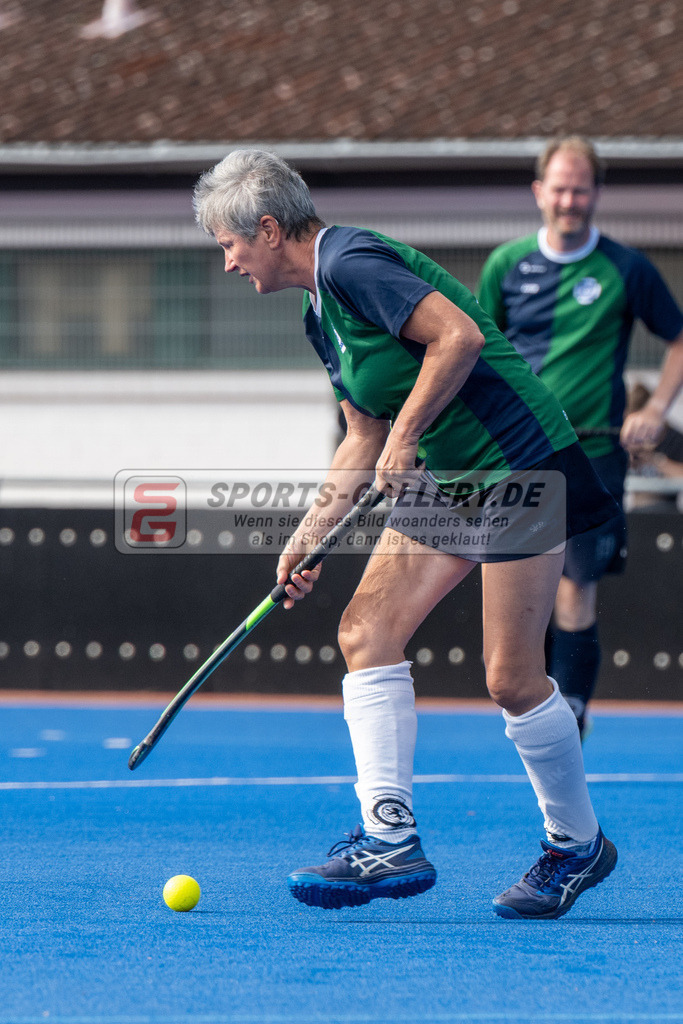 SFE_20240817_0065 | Krefeld, Deutschland, 17.08.2024:  European Cup for Recreational Hockey Players im KTHC Stadion Rot-Weiss Köln Tennis and Hockey Club am 17.08.2024 in Krefeld, Deutschland. (Foto von Stephan Fehrmann)Krefeld, Germany, 17.08.2024: European Cup for Recreational Hockey Players in KTHC Stadion Rot-Weiss Köln Tennis and Hockey Club at 17.08.2024 in Krefeld, Deutschland. (Foto from Stephan Fehrmann)