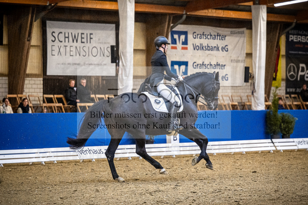 DOS_3886 | Entdecke hochwertige Reitturnierfotos von Foto Oger. Professionell, emotional und authentisch – jetzt Lieblingsmomente im Shop bestellen.Deutschlandweite Turnierfotografie. - Realized with Pictrs.com