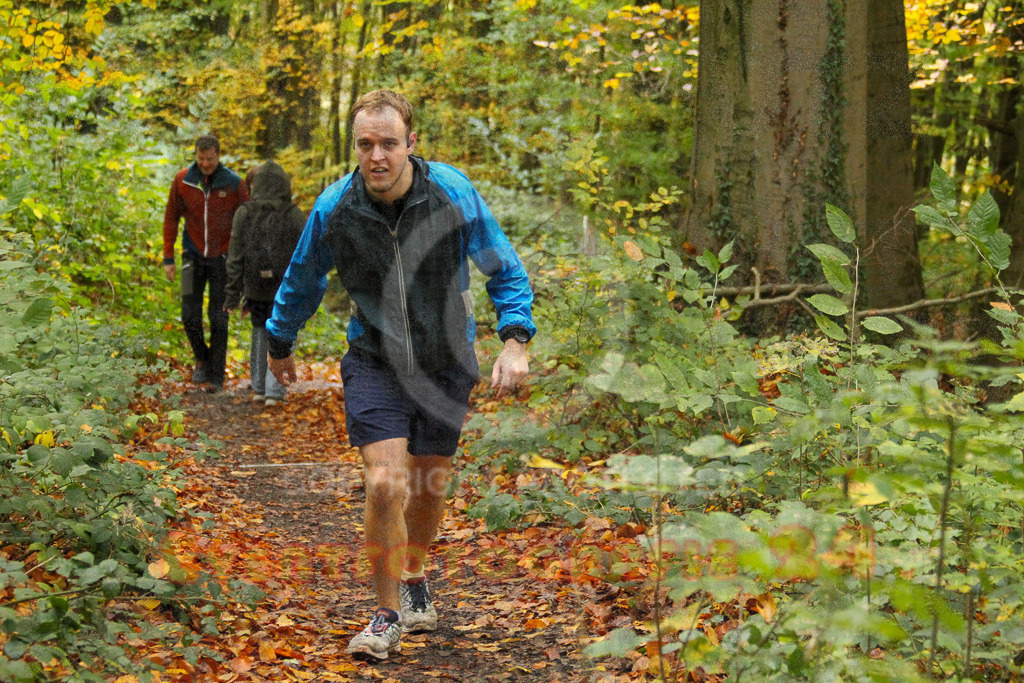 251026_1306_EV4_6497 | Sportfotografie im Rhein-Sieg Kreis, Köln, Bonn, NRW, Rheinland Pfalz, Hessen, etc. Unser Tätigkeitsfeld umfasst den Laufsport vom Volkslauf über den Marathon, Duathlon, Triathon bis zum Ultralauf wie Kölnpfad Ultra oder Schindertrail.