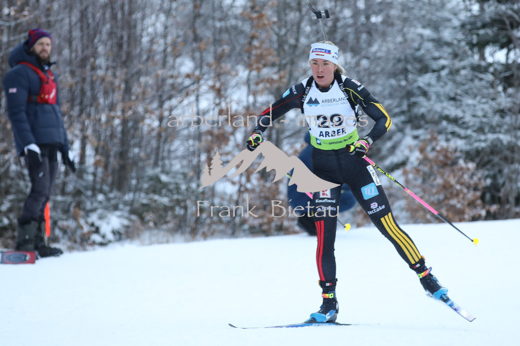 OE7A9417 | Julia Kink