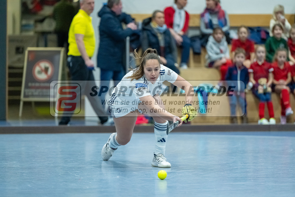 HK_20240113_107880 | 1. Bundesliga Damen Düsseldorfer HC - Club Raffelberg am 13.1.2024 DHC Halle, Düsseldorf , Pia Lhotak ( Düsseldorfer HC #5 )