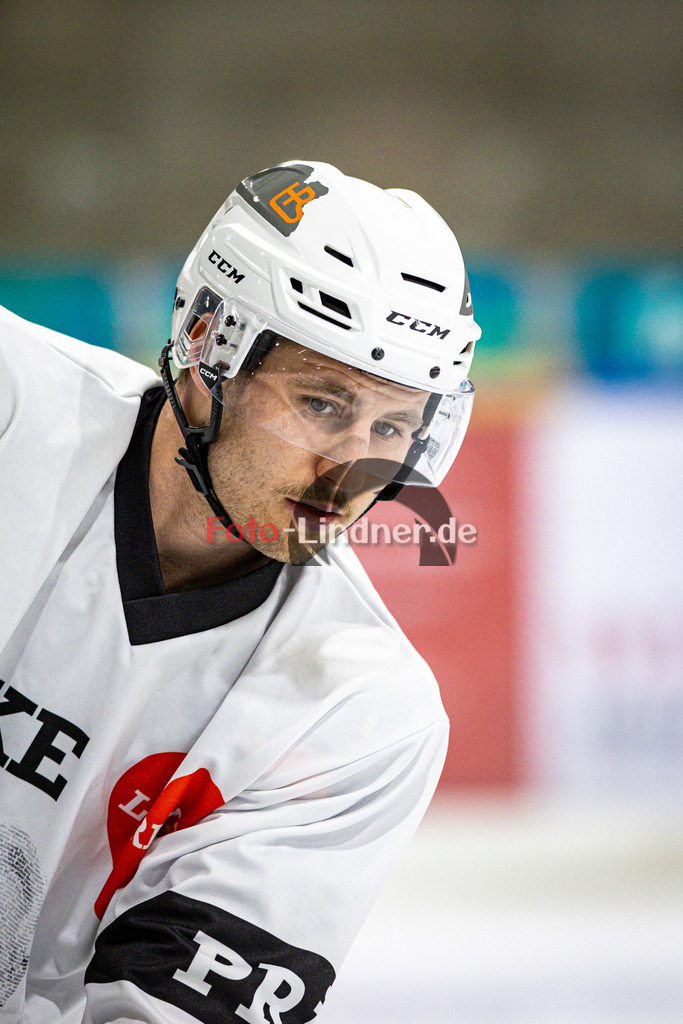 SC Forst NATURE BOYS gegen ESC Hassfurt HAWKS | Eishockey Landesliga Herren Playoffs 2024/25 - Spiel 2 von 4, SC Forst NATURE BOYS gegen ESC Hassfurt HAWKS, 20250222,Fabian DEIBLER (Nature Boyz 57) Portrait, Freisteller,2025-02-22 in Peißenberg (Eisstadion Peißenberg)Fabian DEIBLER (Nature Boyz 57)Copyright: WolfgangxLindner foto-lindner.de