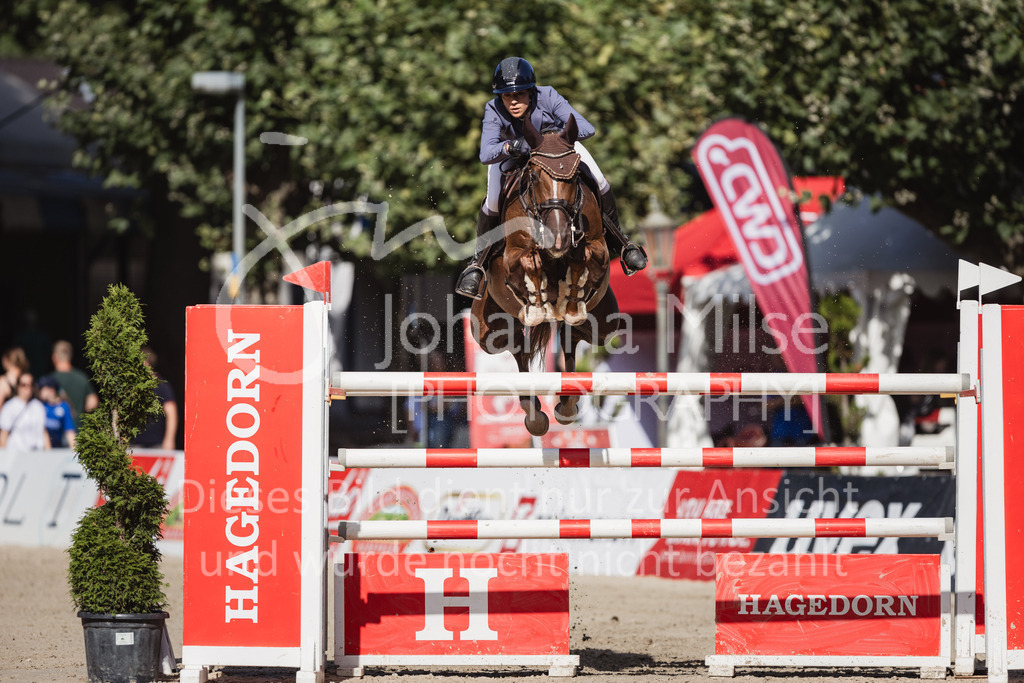 230910_OWLCh_GroßerPreis-642 | Deine schönsten Turniermomente als professionelle Fotos! Entdecke hochwertige Pferdesport-Fotografie im Online-Shop. Jetzt Fotos finden & bestellen!